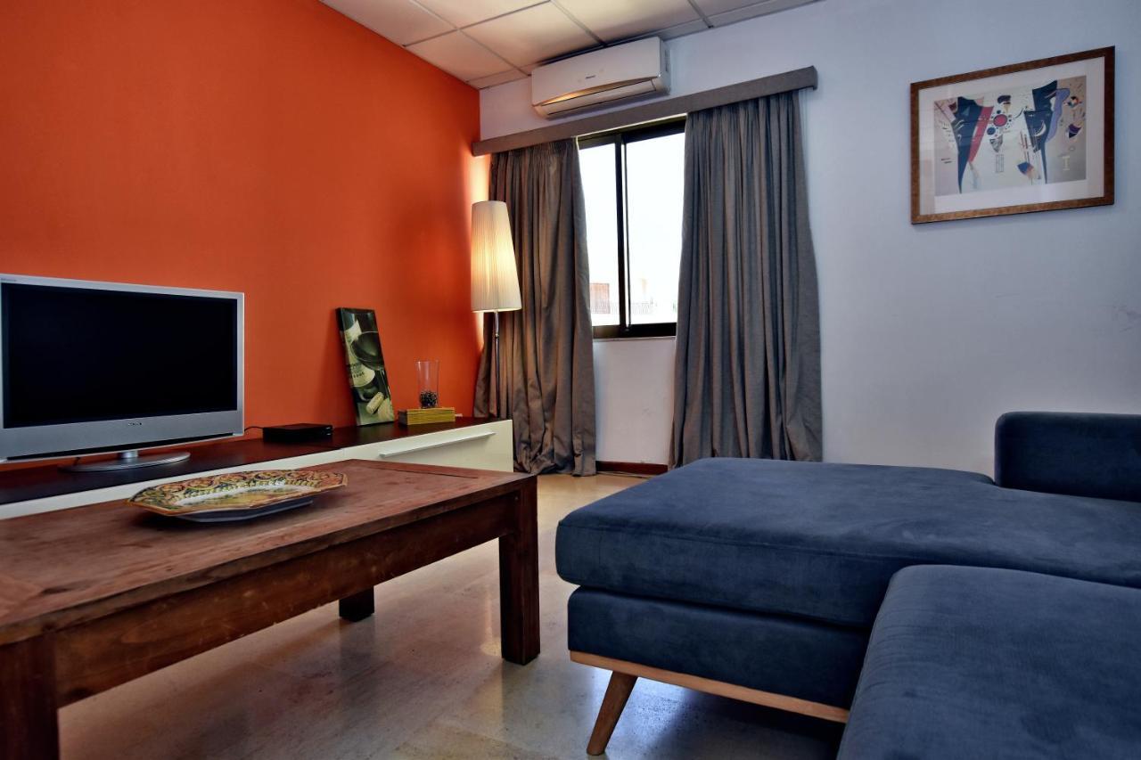 Appartement Large St Julians Central 2 à San Ġiljan Extérieur photo