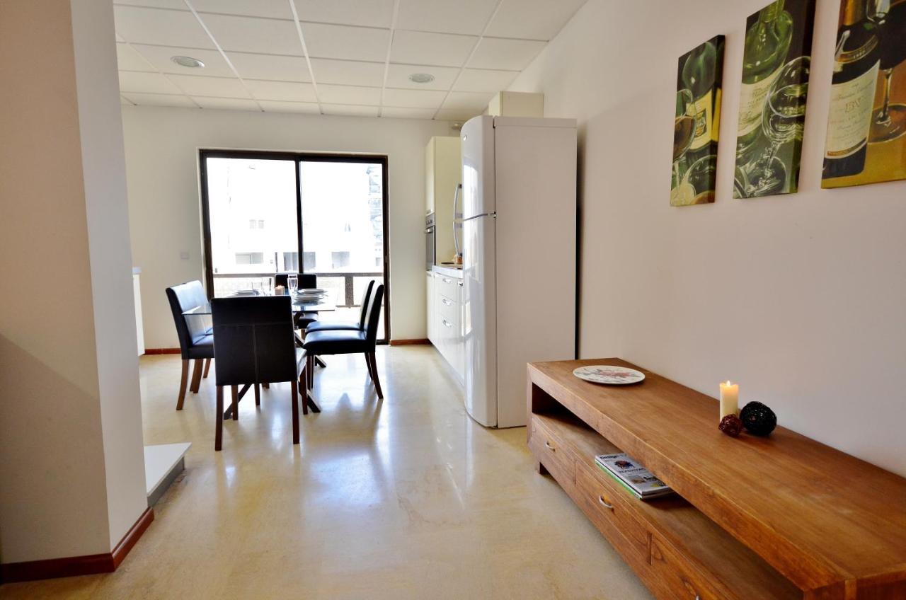 Appartement Large St Julians Central 2 à San Ġiljan Extérieur photo